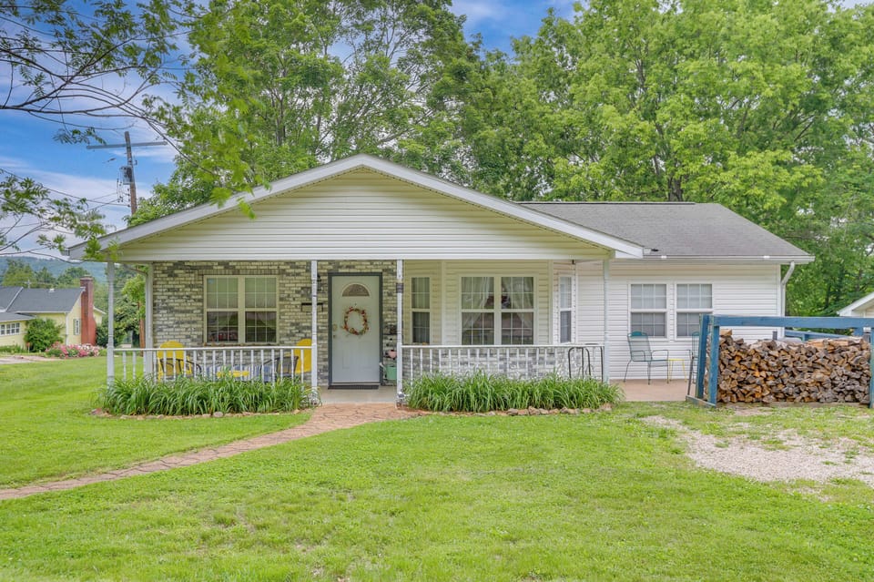 Ironton Vacation Rental | 3BR | 1BA | 1,500 Sq Ft | Step-Free Entry