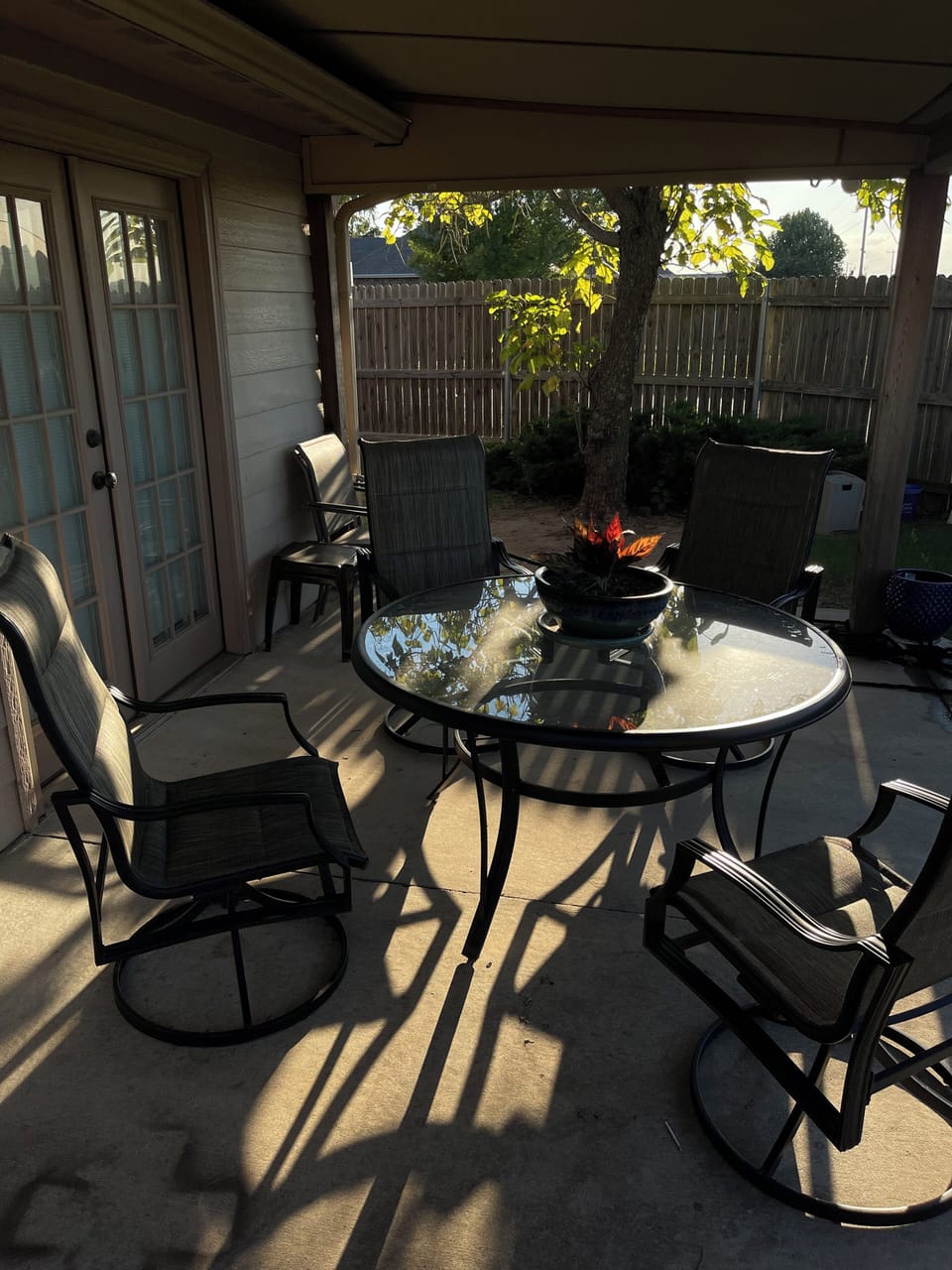 Outdoor dining