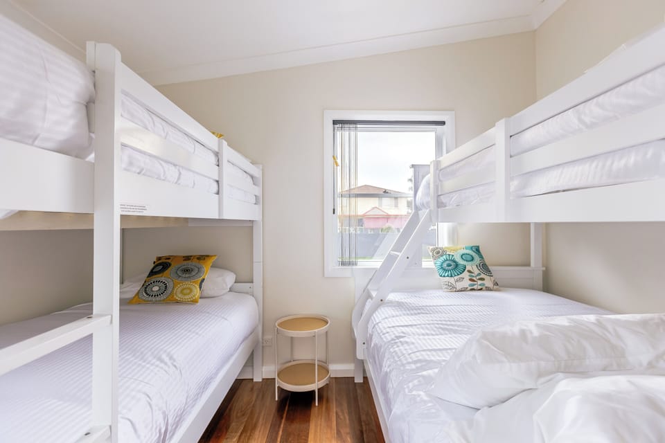 Bedroom 3 (King Single Bunk and Double/single Bunk)