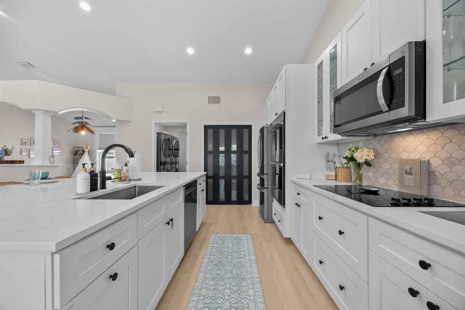 Kitchen Haven: Experience culinary bliss in a bright, airy space with stylish finishes!