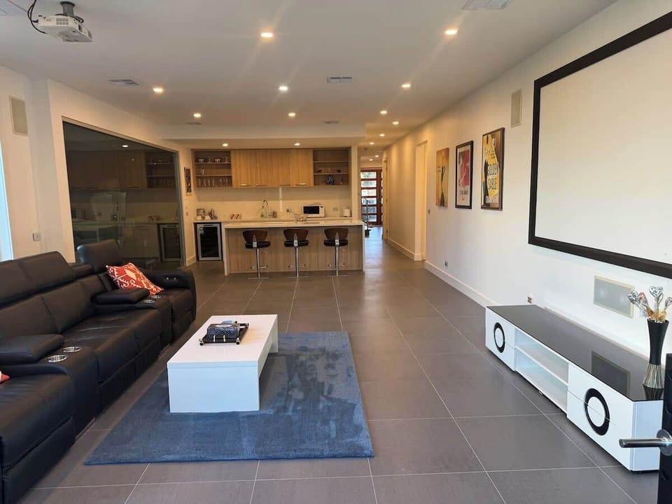 GYM, loung area plus wine bar (downstairs) 