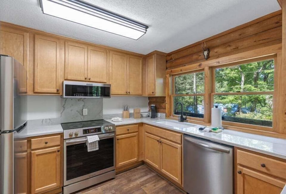 Kitchen Main Level