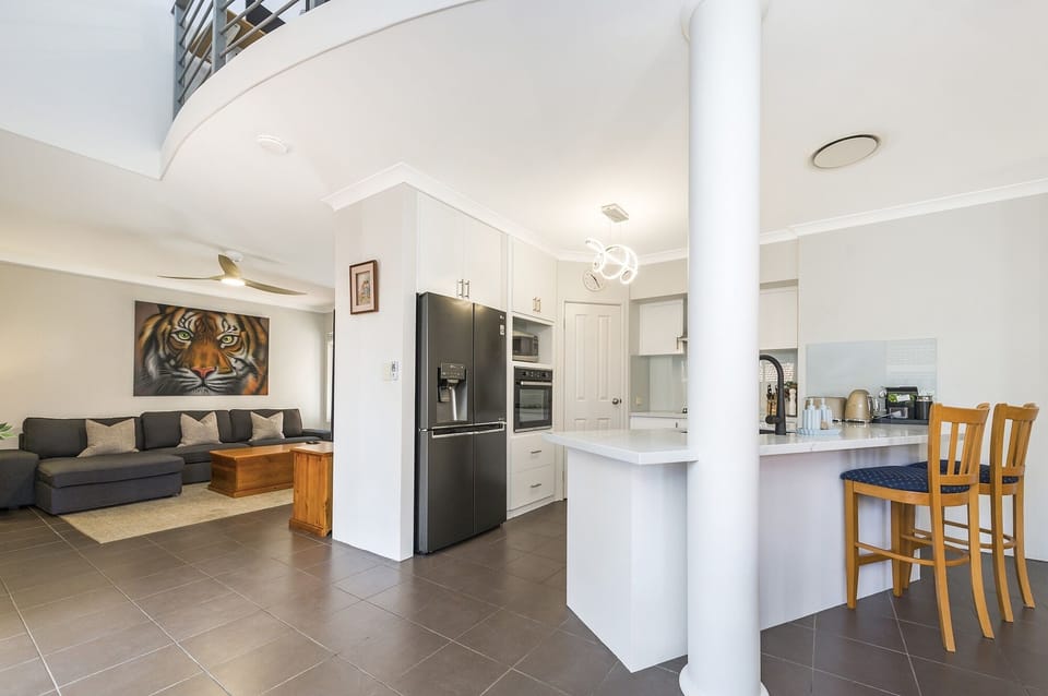 Living Area 1/Kitchen