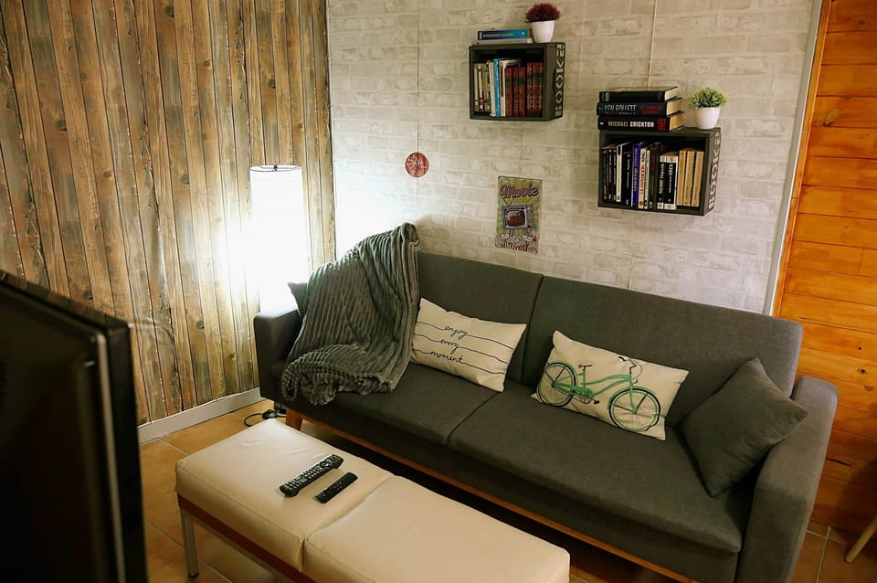 Mainbedroom6