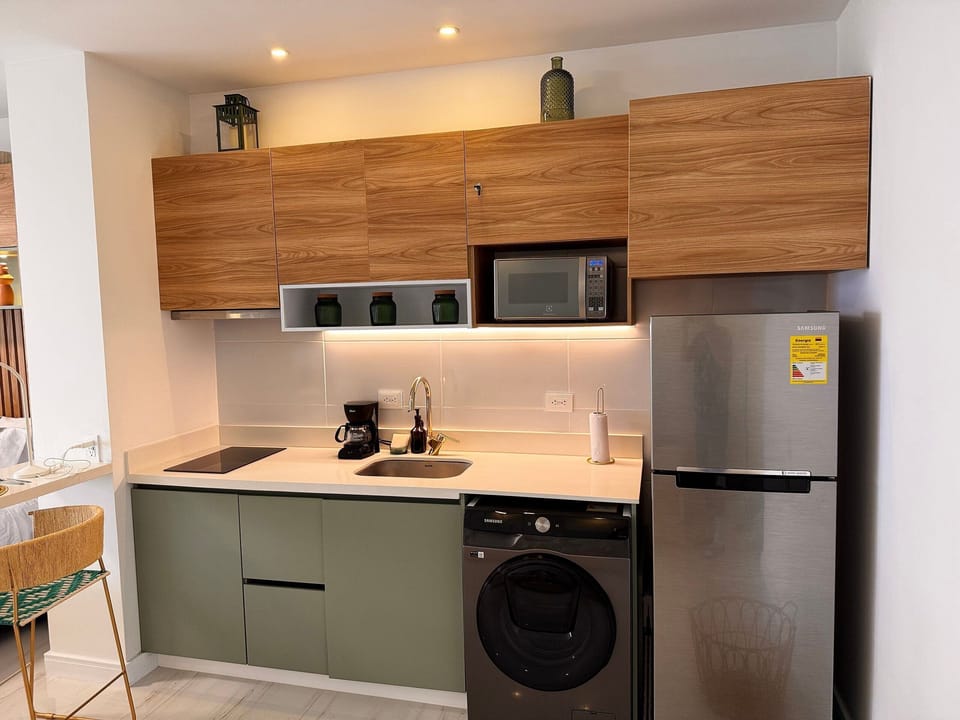 Kitchen or kitchenette