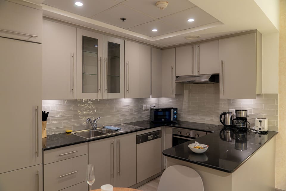 Full Kitchen