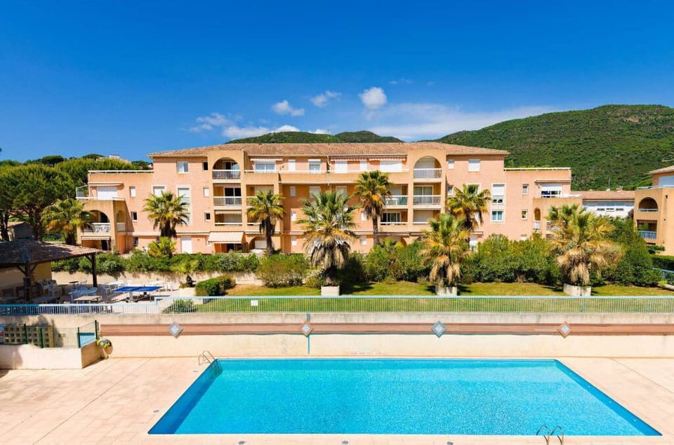 Relax by the outdoor swimming pool, surrounded by nature and the beautiful mountain backdrop. Open from early May to mid-October, the pool is perfect for a refreshing dip between 9 a.m. and 9 p.m.