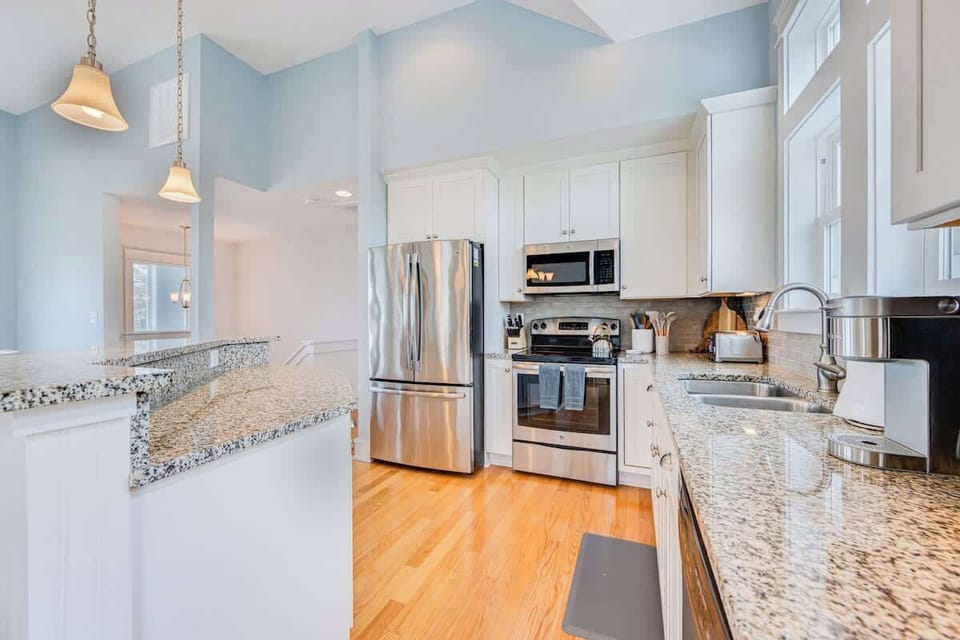 Granite counters and stainless appliances