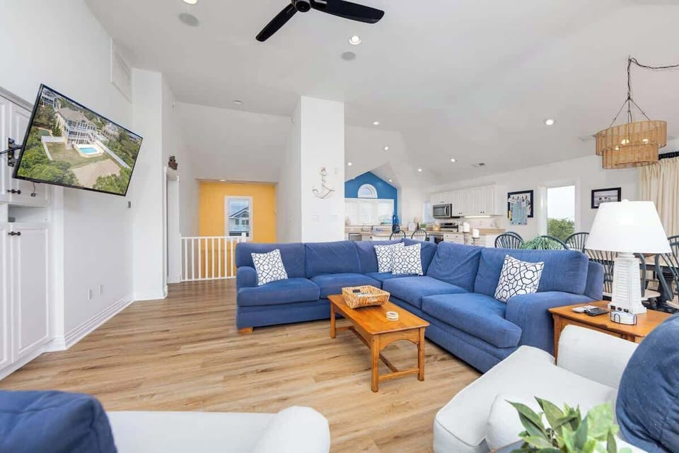 Upper Level Living Room