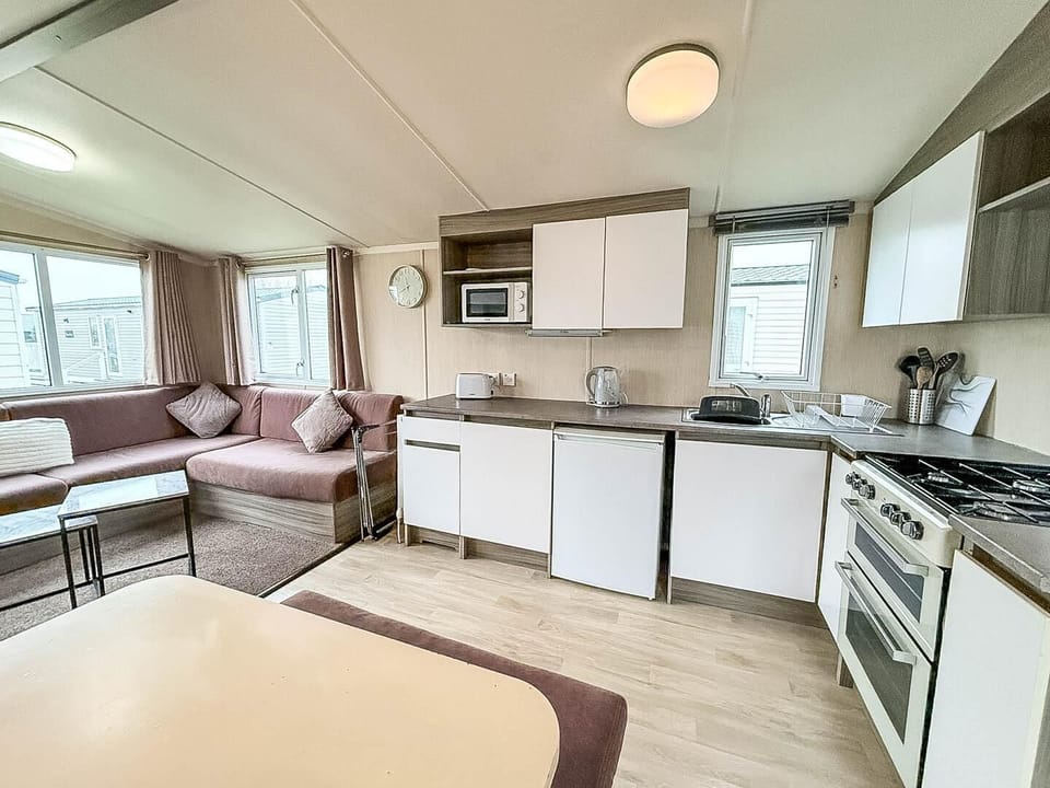 Our properties feature well-appointed kitchens that provide the freedom and flexibility to dine on your own schedule