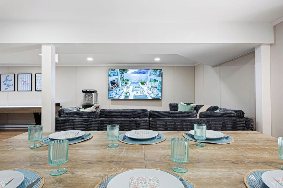 Take your food to the downstairs theatre, dinner and a movie, what else can you ask for?