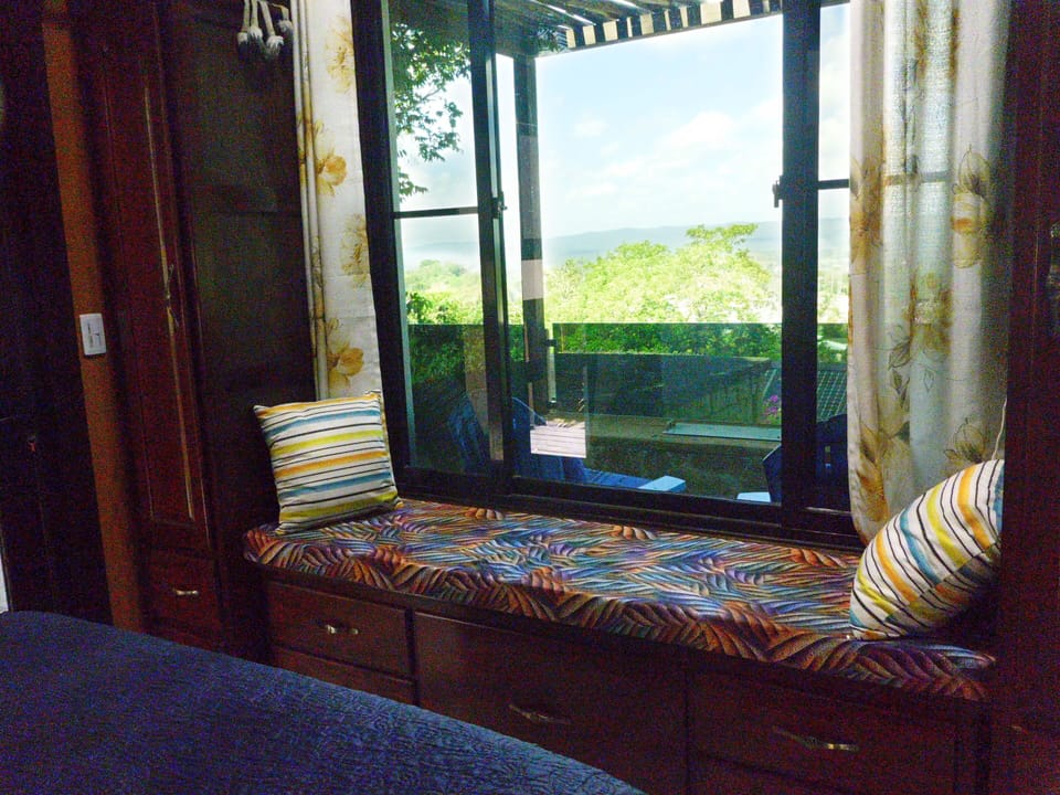 The Queen room has an outstanding view, the outdoor fireplace is lovely at night