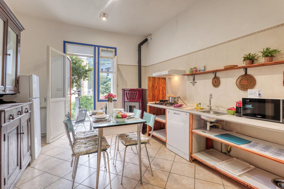 Kitchen and dining area
