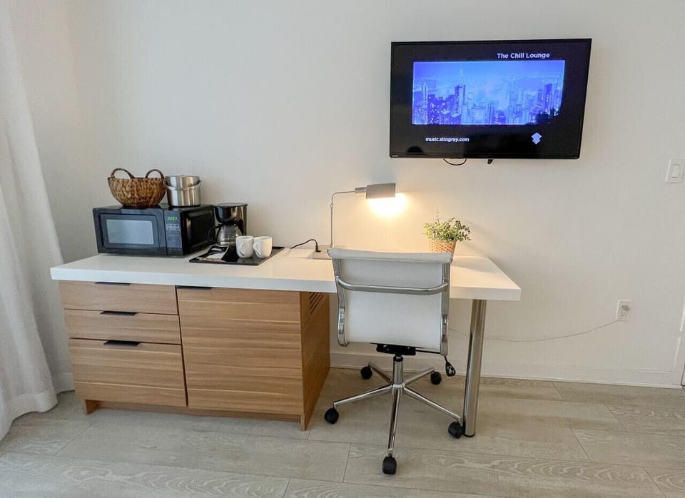 Studio with amenities and TV