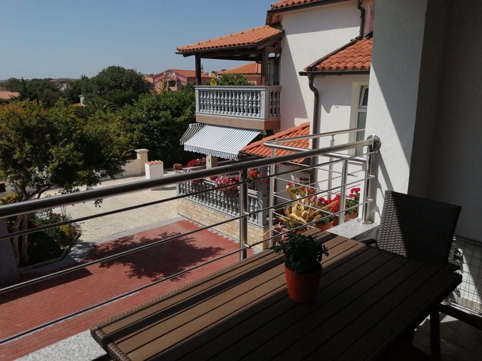 Balcony 1