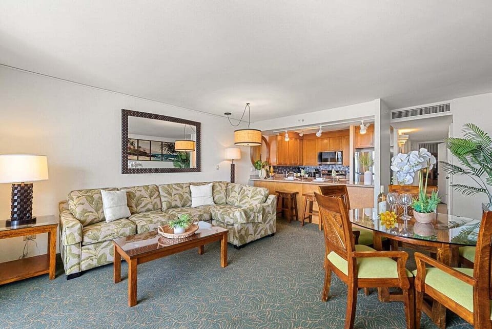 Kaanapali Shores 826 Sleeper-sofa featured in living room
