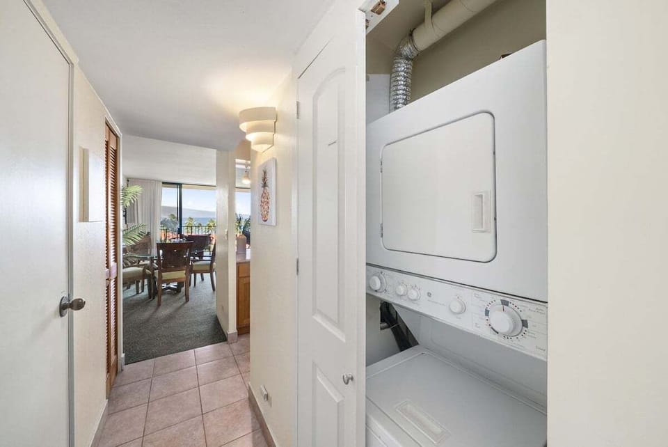 Kaanapali Shores 826 Unit washer and dryer for your convenience