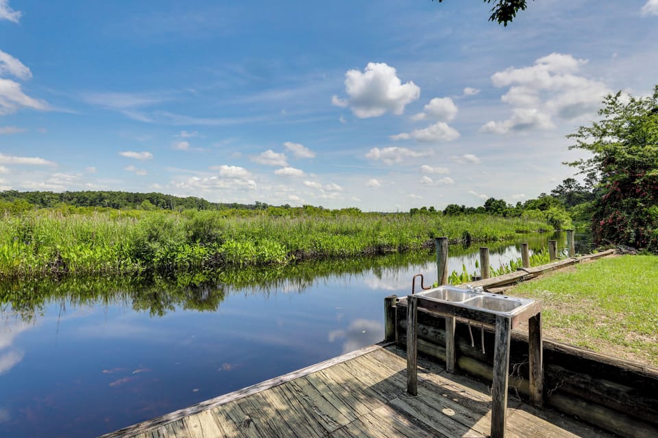 River Access On-Site | Dock | Paddleboard | Ping-Pong Table