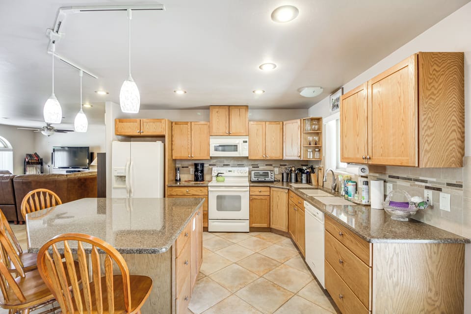 Kitchen | Drip Coffee Maker | Blender | Toaster Oven | Cooking Basics