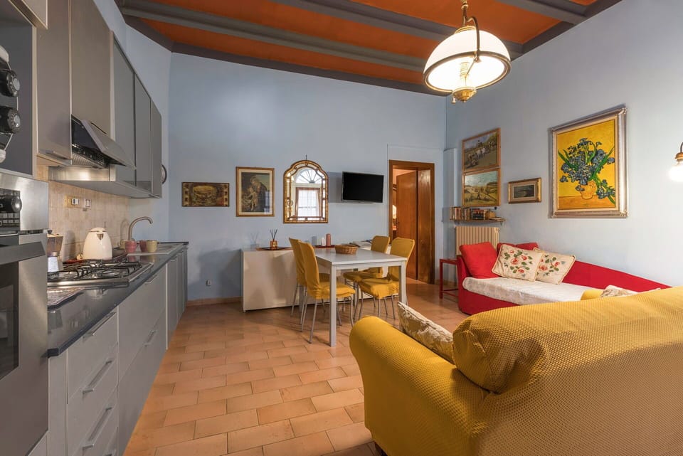 Autumn, Kitchen, Living Room, Spring, Summer