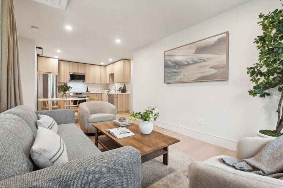 Living area with Queen Sized Sleeper Sofa