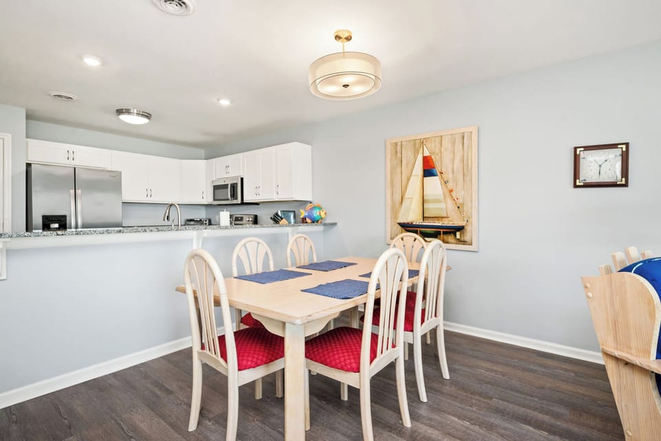 Dining Area - Southeast