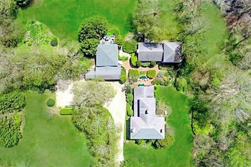 Historic Sea Captain's Estate w/ Carriage House, Barn/Game Room & Lush Gardens