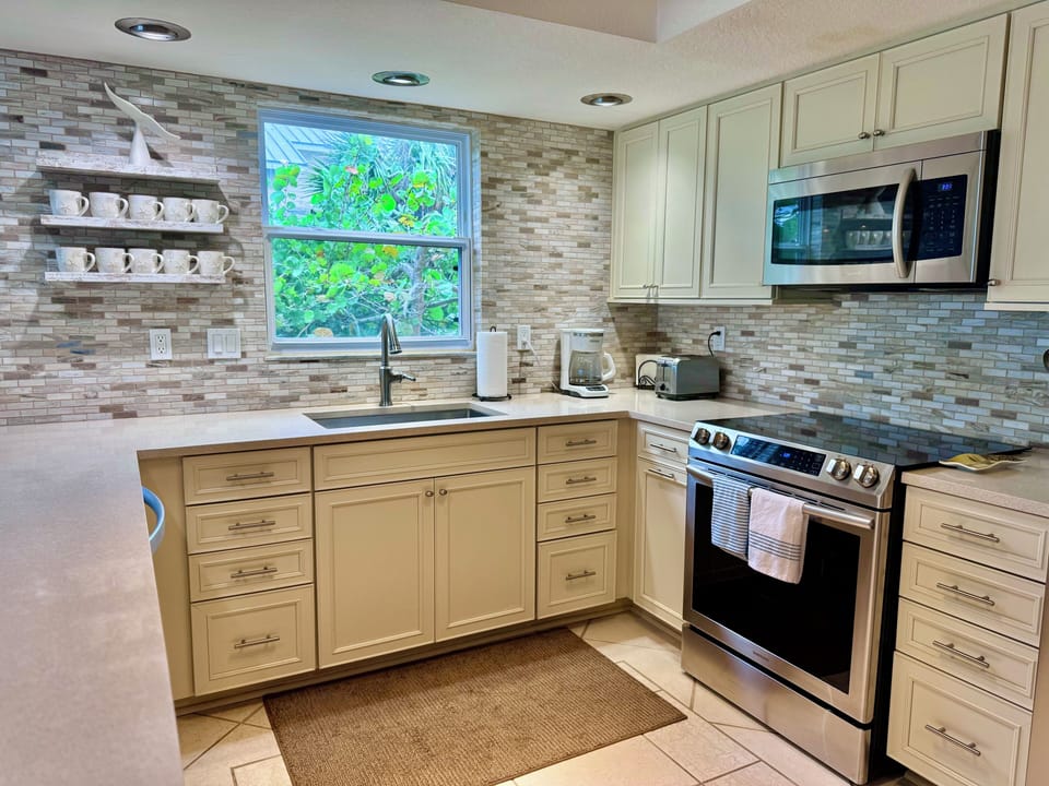 Fully stocked Kitchen