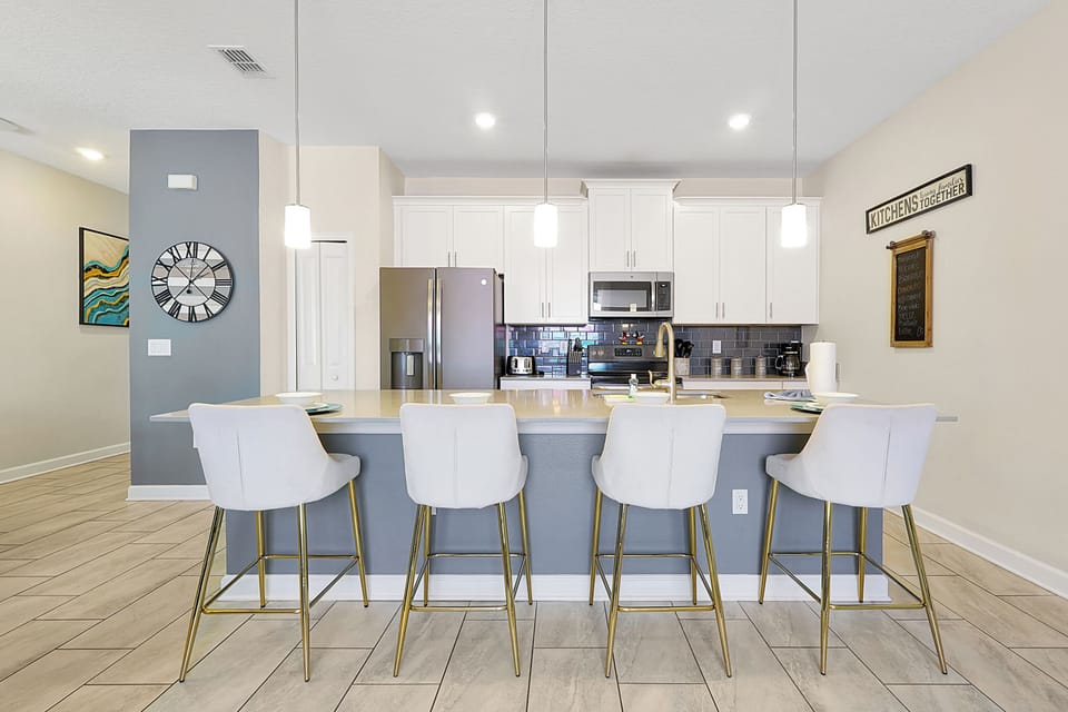 Breakfast bar area