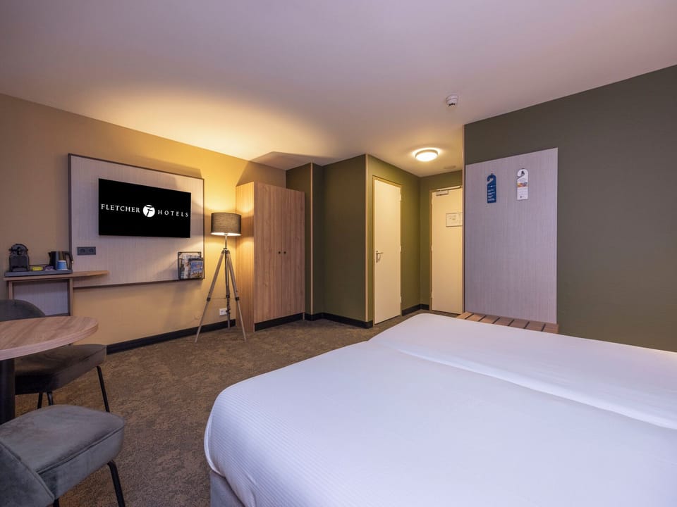 Unit with 2 Twin size beds