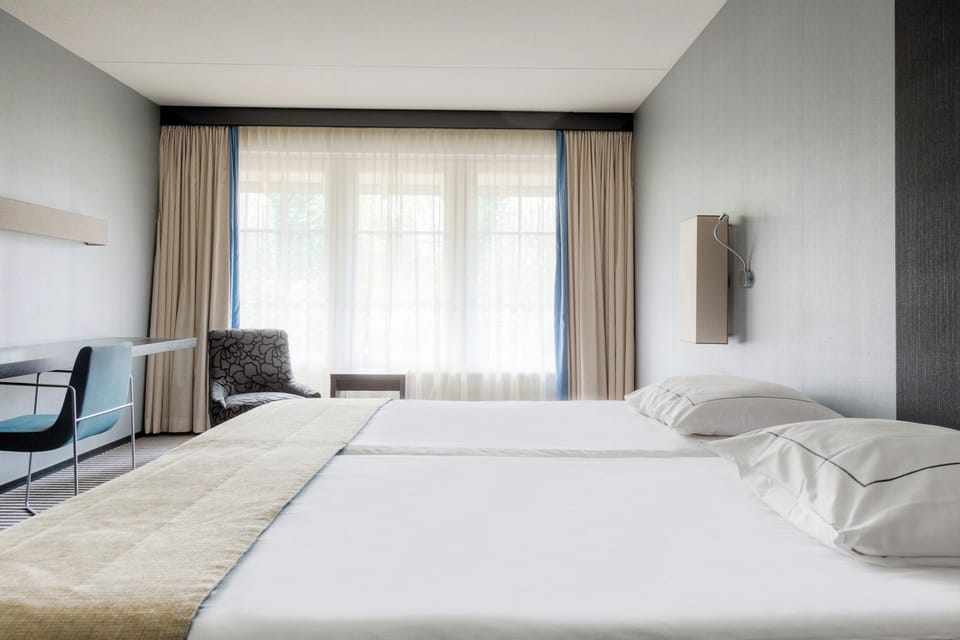Unit with 2 Twin-size beds
