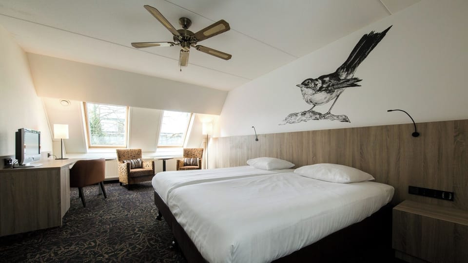 Unit with 2 Twin-size beds