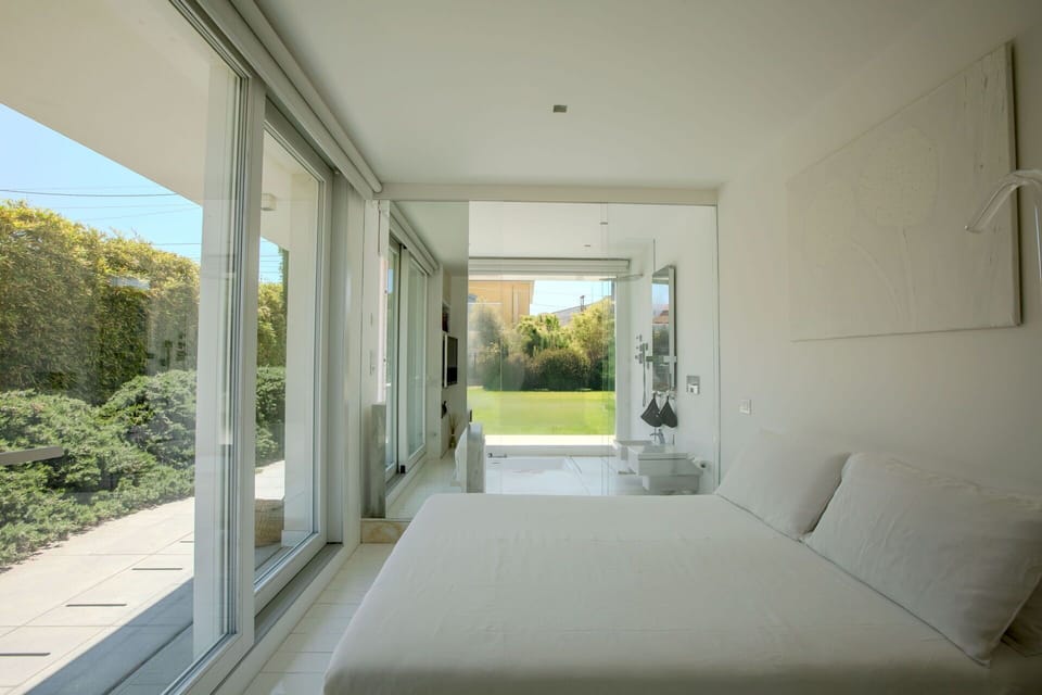 Floor, Flooring, Interior Design, Home, Ceiling, Apartment, Home Door, Glass, Daylighting, Bed