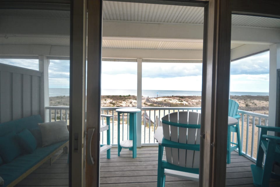 VIEW-FROM-BEDROOM-UPSTAIRS
