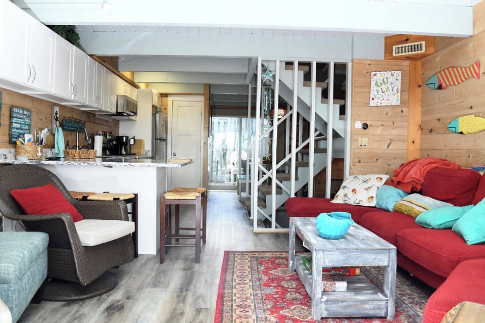 LIVING-AREA