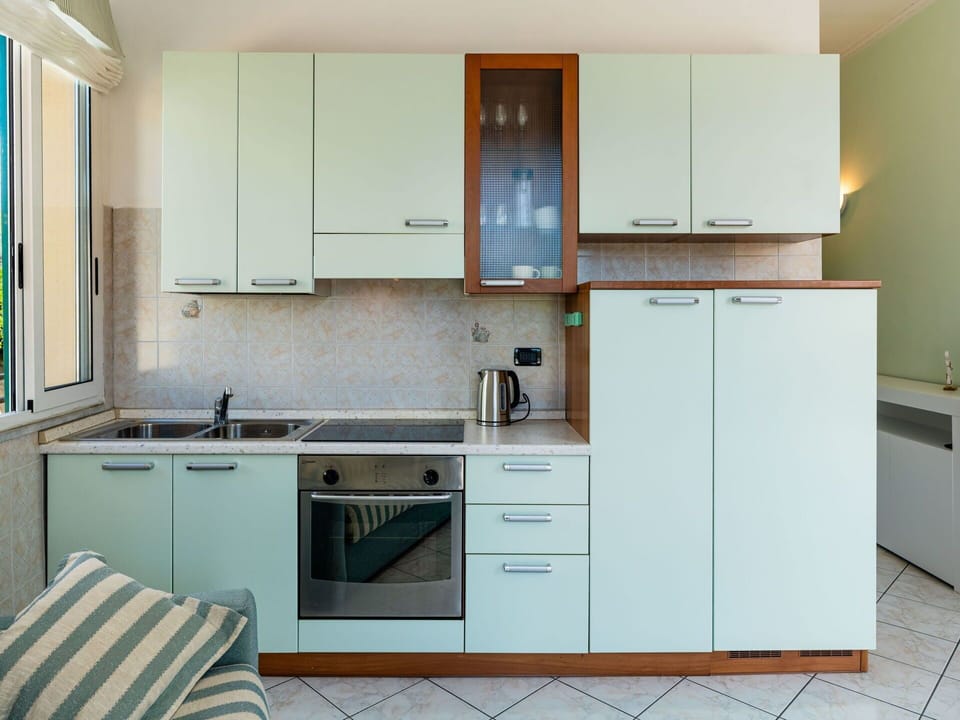 Apartment, Ocean
