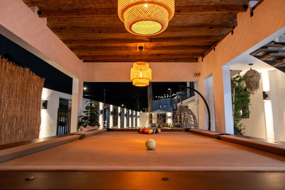 Pool table