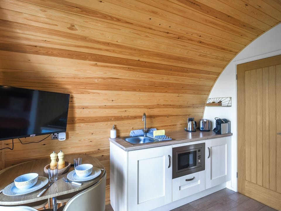 Kitchen/diner | Sunset Holiday Pod - Coppice Farm, Snailbeach