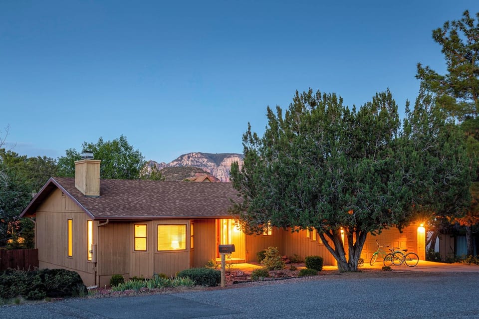 Full two-car garage, fenced backyard, large deck and hammock. 
