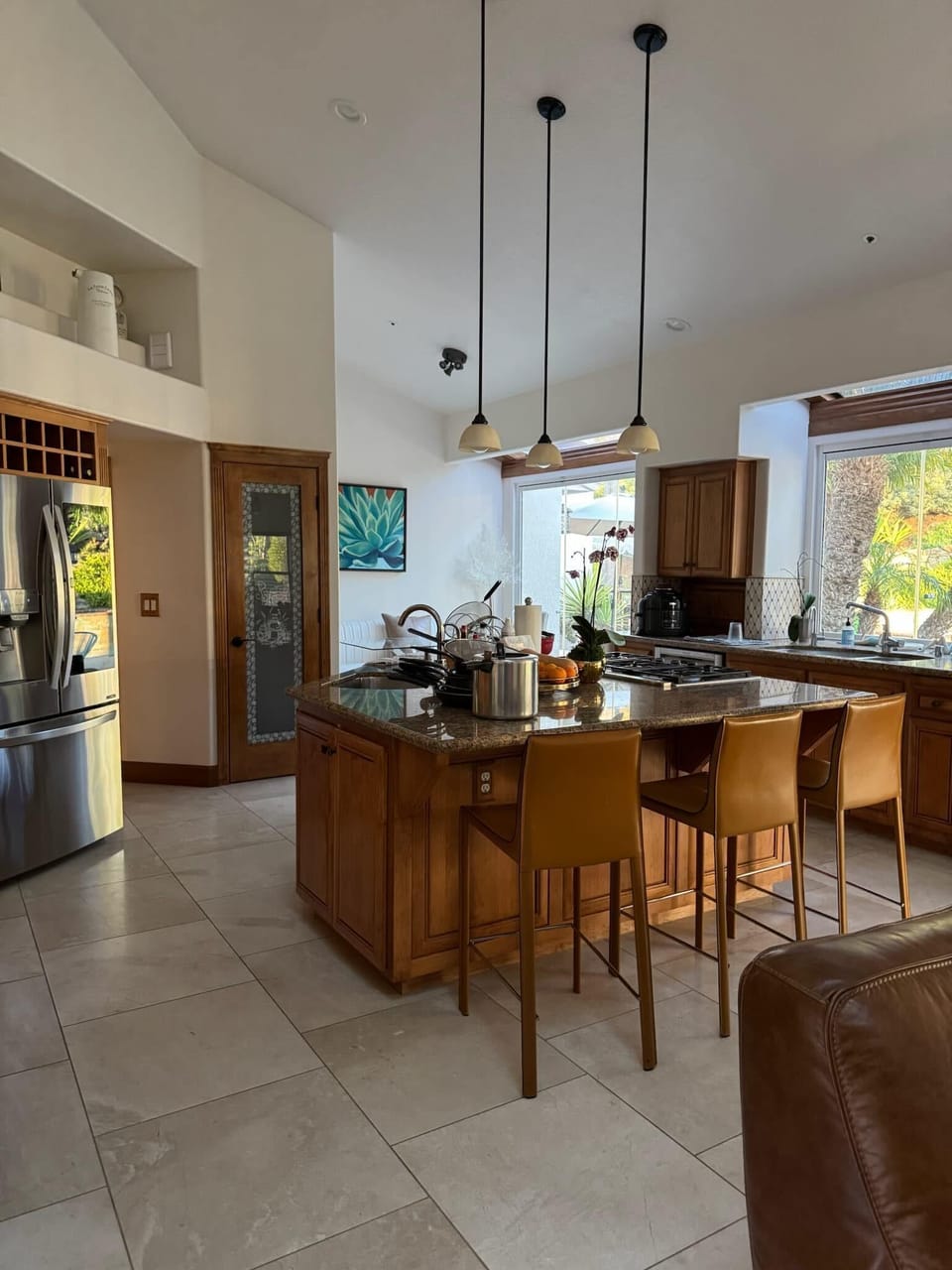 Full kitchen