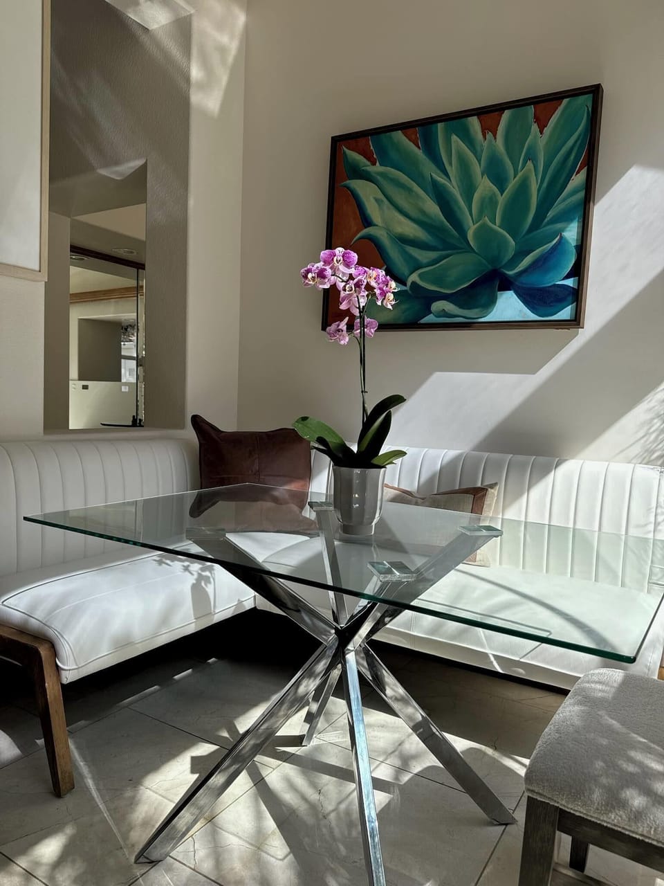 Kitchen breakfast nook