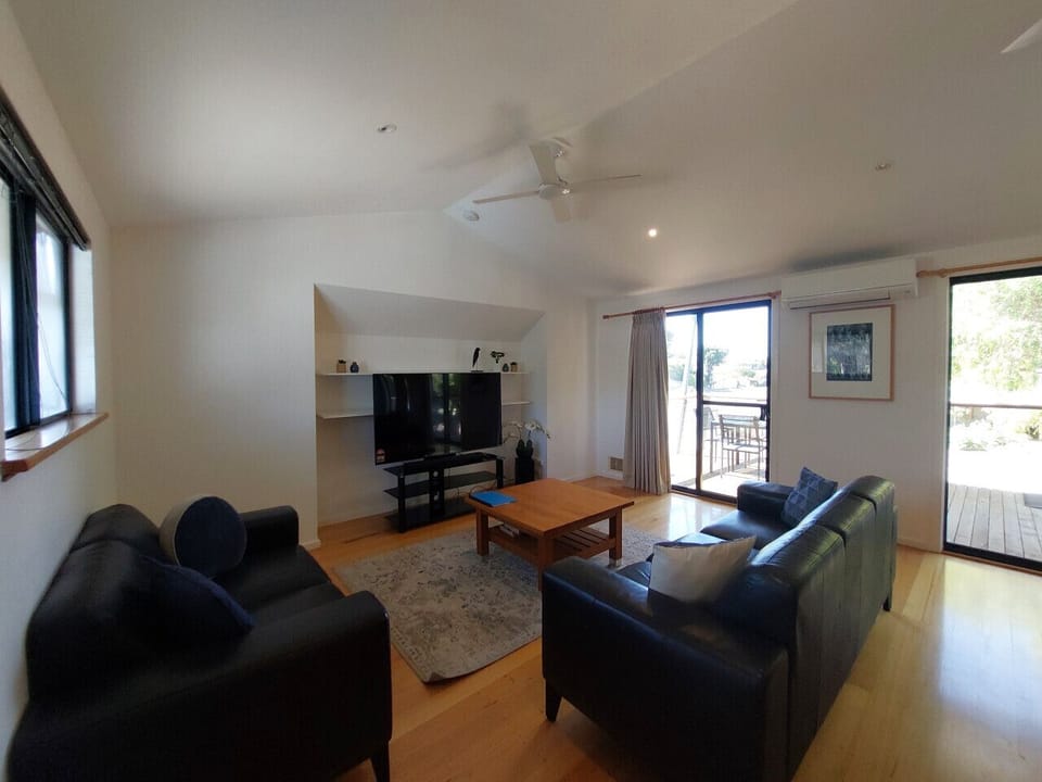 Lounge room