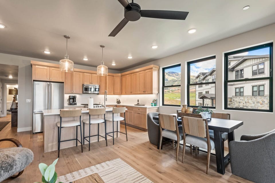 Vacation Rentals in Park City at Mayflower Lakeside 1169-201: