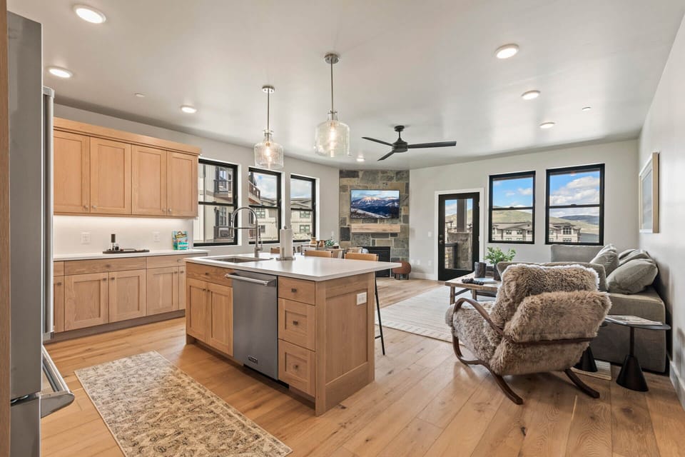 Vacation Rentals in Park City at Mayflower Lakeside 1169-201: