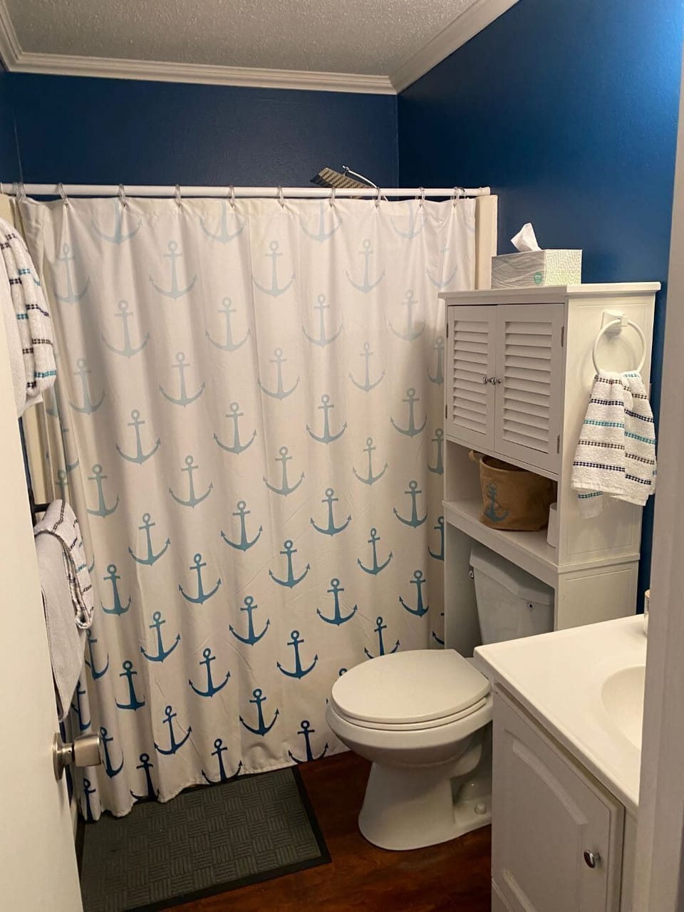 Full bath upstairs
