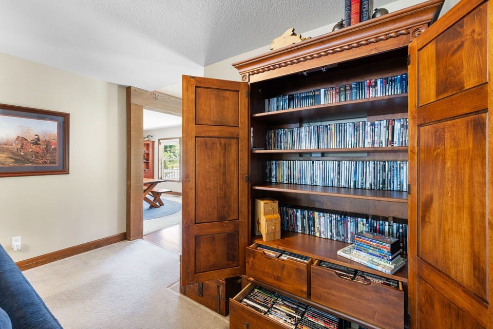 Zone out with more than 500 movies!