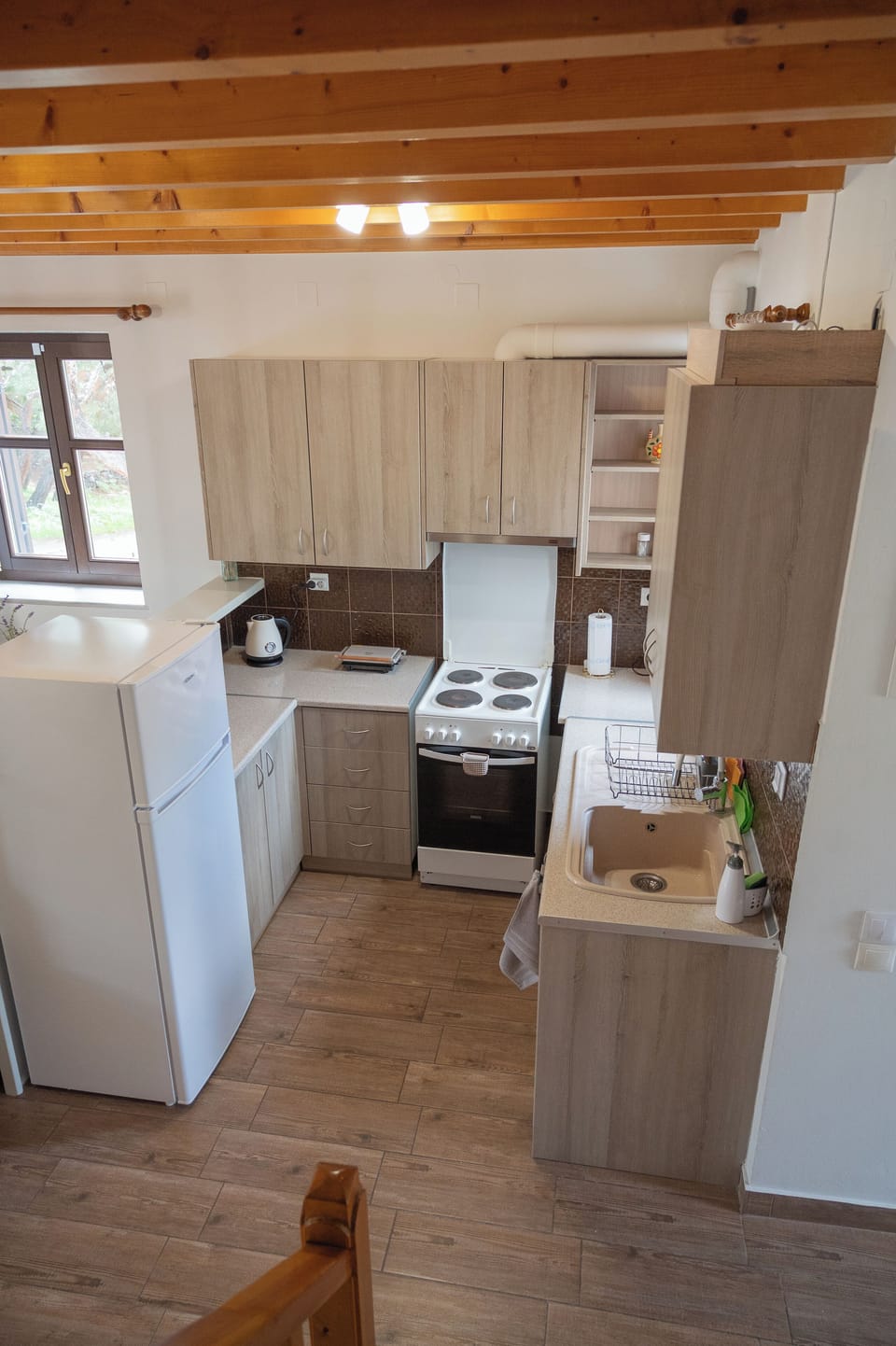 kitchen,Fridge, oven, coffee machine nespersso