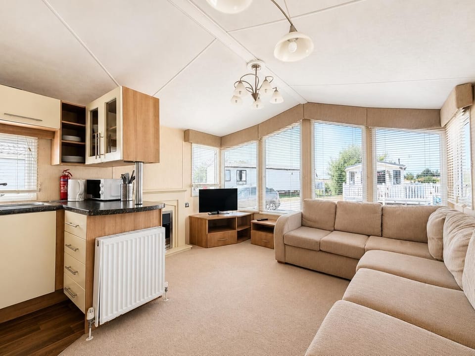 Escape to Essex for a family holiday filled with seaside fun, countryside walks, and the comfort of a charming holiday home