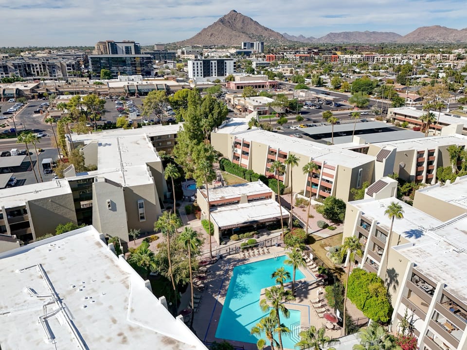 Right in the heart of Scottsdale—just minutes from Old Town, Fashion Square, and local favorites.