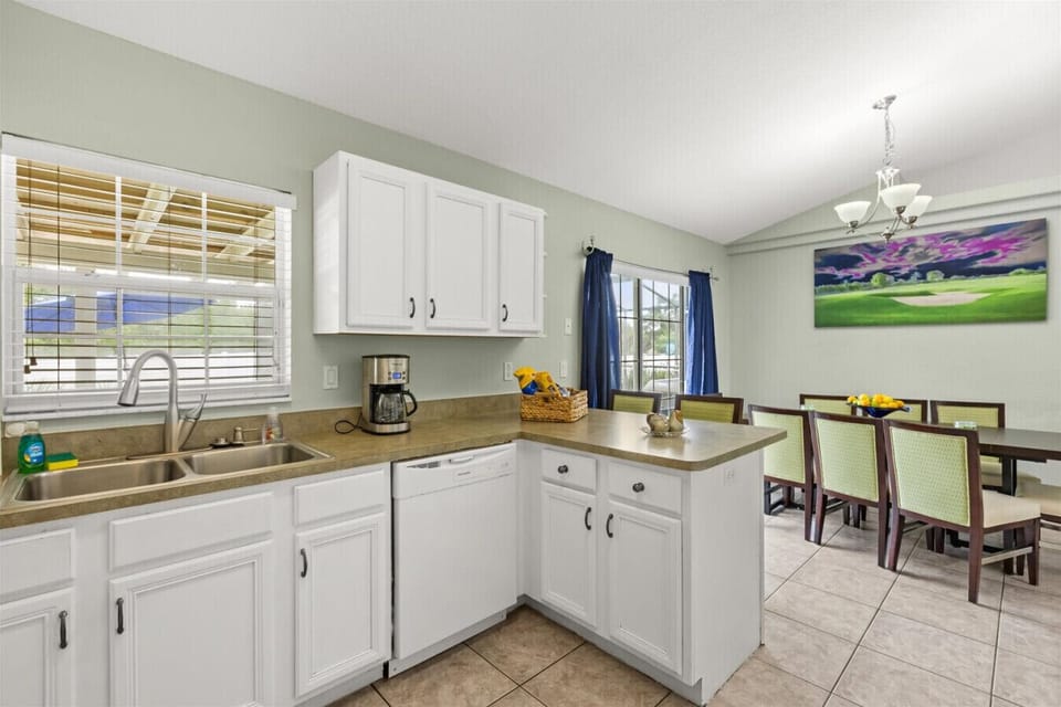 Kitchen | Snacks Provided | Coffee Maker